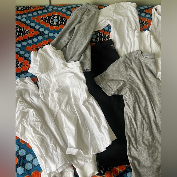 Hanes, Fruit of the Loom Boys Assorted Cotton Tee’s tank & short sleeve - Picture 3 of 6